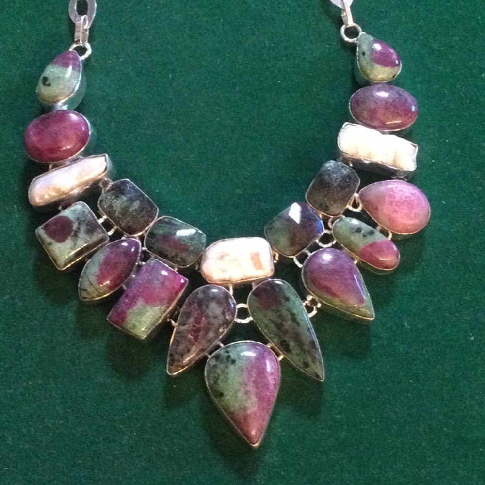 Breathtaking Genuine Ruby Zoisite Necklace With P… - image 5